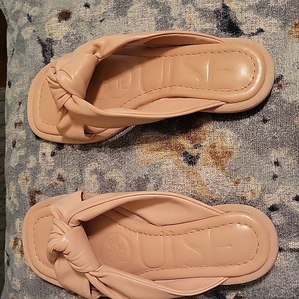 LOUISE etCIE SANDLES